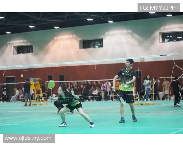 上海羽毛球队在杯赛积分榜上以75分稳居第一名展现强劲实力