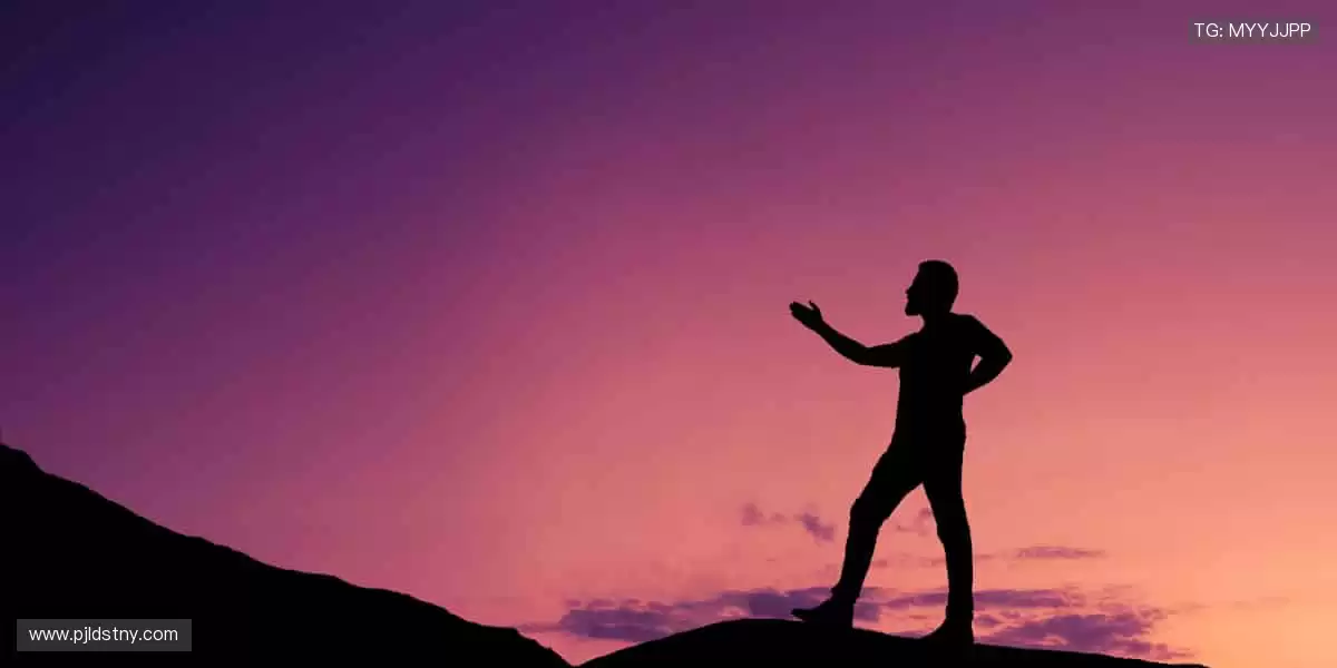 🎁【周边商城】限量潮品,把偶像的荣耀穿在身上!